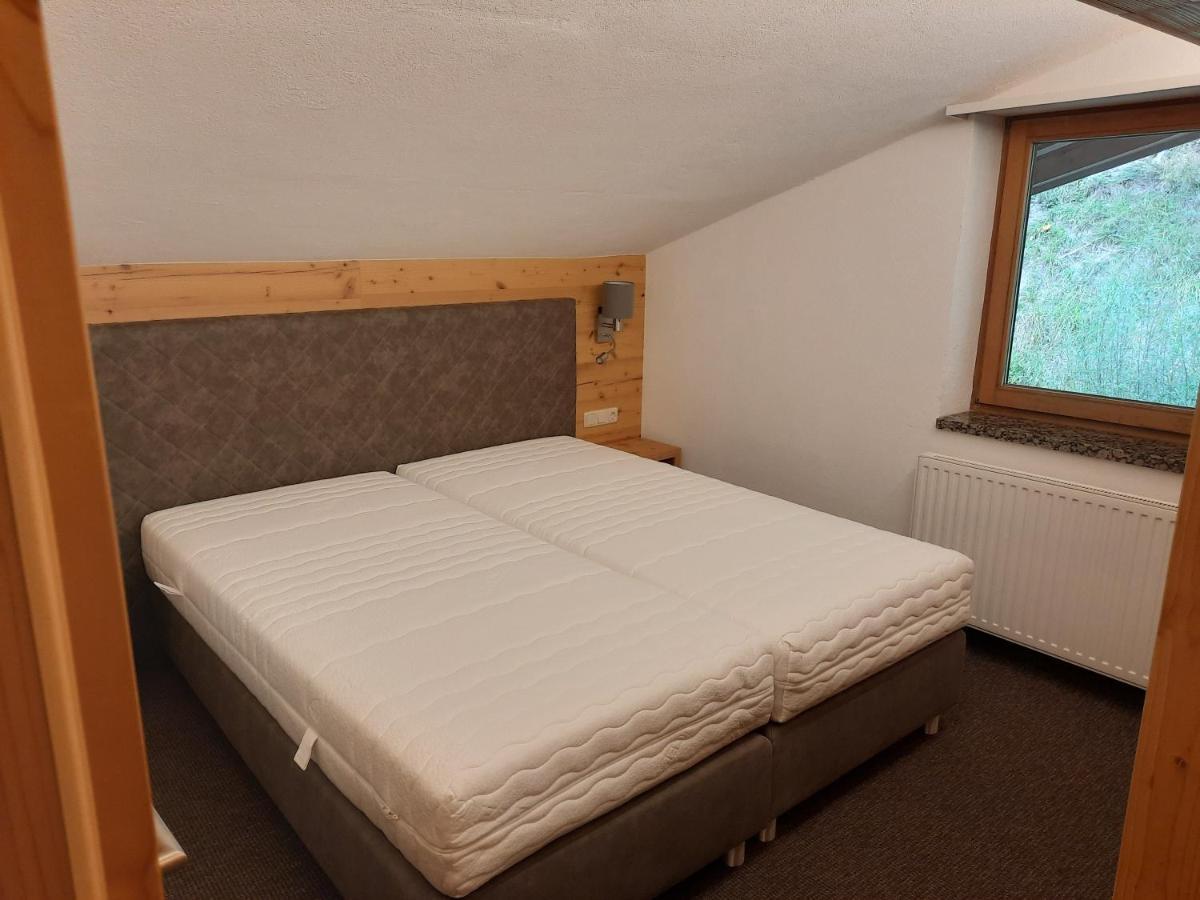 Hotel Garni Viktoria Sankt Anton am Arlberg Buitenkant foto