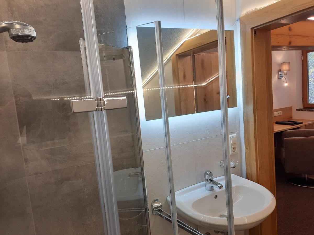 Hotel Garni Viktoria Sankt Anton am Arlberg Buitenkant foto