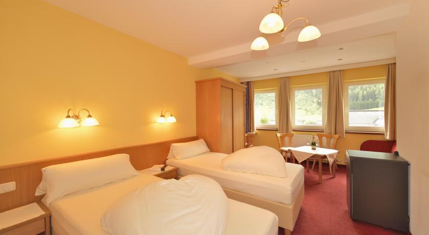 Hotel Garni Viktoria Sankt Anton am Arlberg Kamer foto