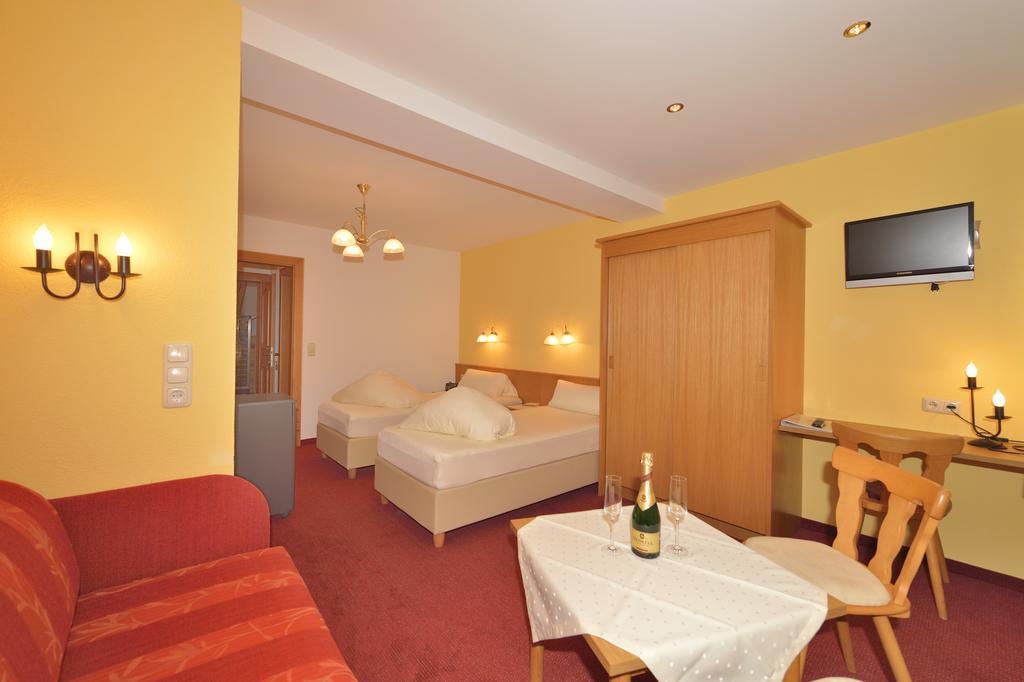 Hotel Garni Viktoria Sankt Anton am Arlberg Buitenkant foto